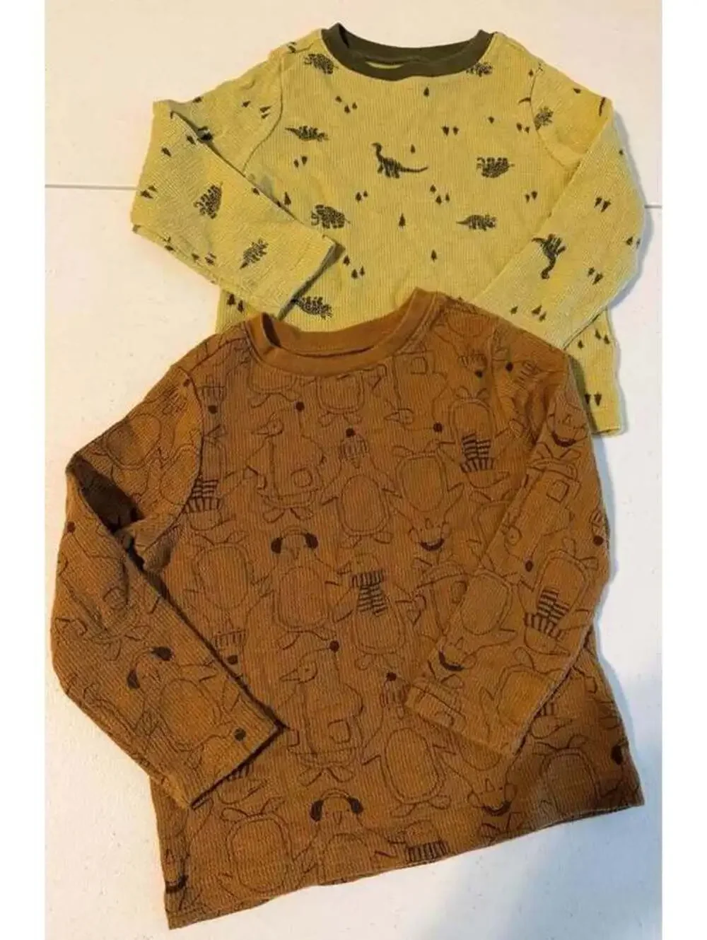 Old Navy 2T Long Sleeve Thermal Shirts - Dinosaur and Penguin Set